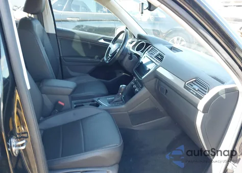 2018 Volkswagen Tiguan 2.0T Se/2.0T Sel z USA, uszkodzony, nr VIN 3VV3B7AX3JM110679